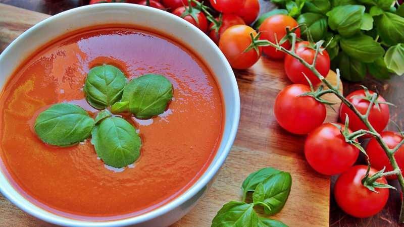 Πόσες θερμίδες στις ντομάτες; Η σούπα ντομάτας σας κάνει να κερδίζετε βάρος;