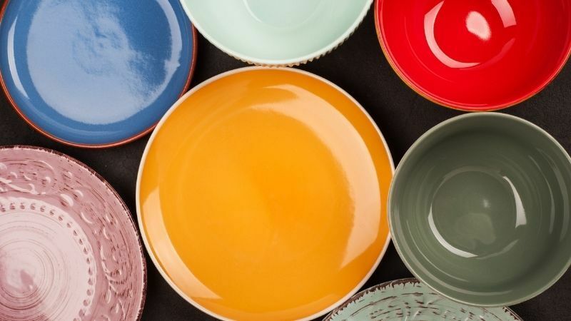 Οι επιστήμονες εξήγησαν ότι τα πολύχρωμα πιάτα κάνουν καλό στο πρόβλημα της επιλογής τροφής