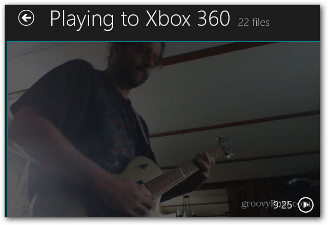 παίζοντας στο Xbox 360