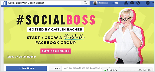 Η φωτογραφία εξωφύλλου του Facebook για το Social Boss που φιλοξενείται από την Caitlin Bacher έχει κίτρινο φόντο, ροζ τόνους στο κείμενο και μια φωτογραφία του Caitlin που τραβά το κολάρο του πουκάμισου.