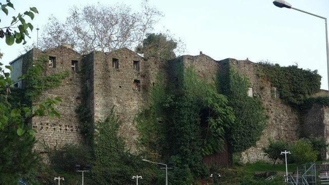 Εκπληκτικό γεγονός στο Balıkesir! Ένα κάστρο που κληρονόμησε από τον παππού του, ο οποίος ήταν κυβερνήτης στο Τραπεζούντα