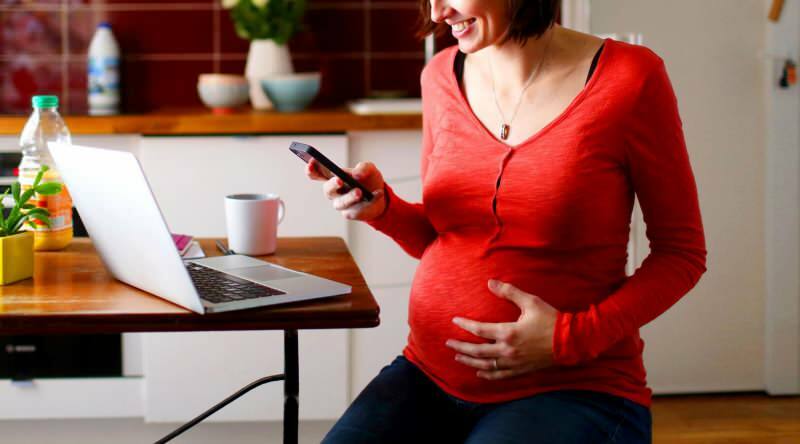 Πότε ξεκινά η ομφαλική γραμμή κατά τη διάρκεια της εγκυμοσύνης;