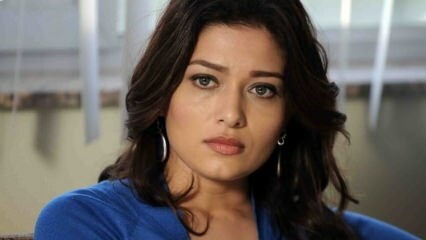 Nurgül Yeşilçay: "Έχω κολλήσει σε ένα τέτοιο έλος"