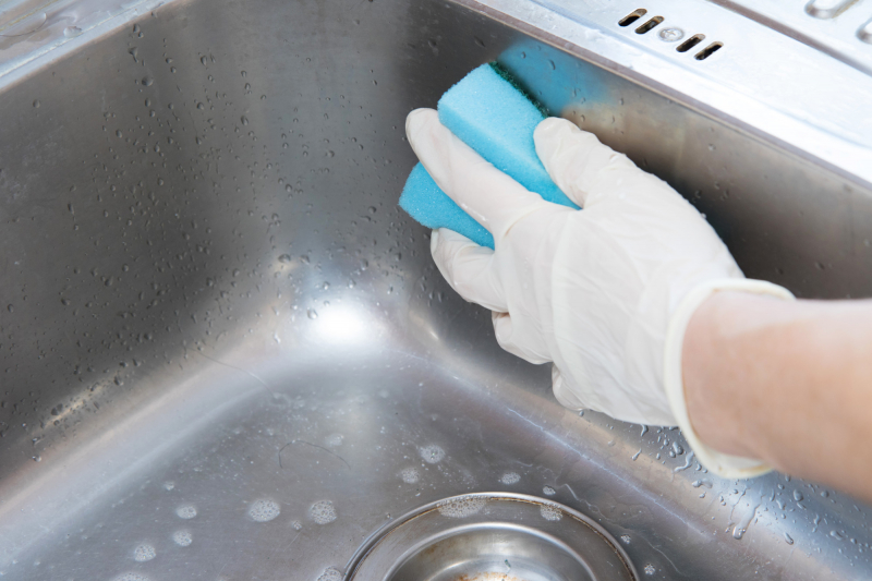 Πώς να καθαρίσετε το νεροχύτη της κουζίνας; Η οριστική λύση που κάνει το νεροχύτη της κουζίνας να λάμπει