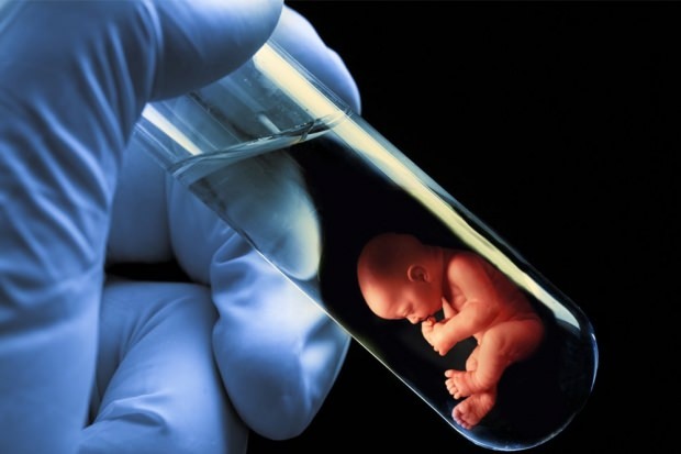 Τι είναι η θεραπεία εξωσωματικής γονιμοποίησης
