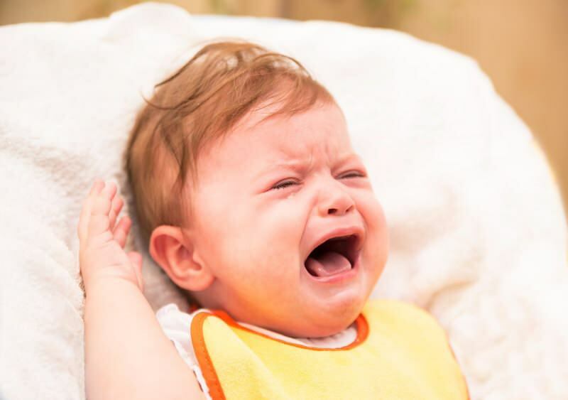 Τι είναι το σύνδρομο κούνημα του μωρού; Συμπτώματα συνδρόμου κουνισμένου μωρού