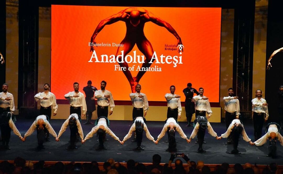  2. Χορευτικό συγκρότημα Korkut Ata Τουρκικό Παγκόσμιο Φεστιβάλ Κινηματογράφου Fire of Anatolia