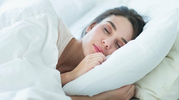 Ποιες είναι οι αιτίες της εφίδρωσης κατά τη διάρκεια του νυχτερινού ύπνου; Τι είναι καλό για εφίδρωση;