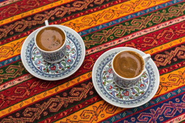 Πώς να αποκτήσετε τη σκληρότητα στη γεύση του τουρκικού καφέ;