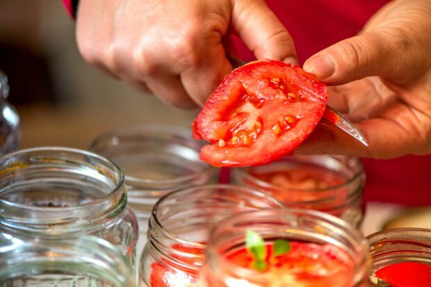 Πώς να φτιάξετε κονσερβοποιημένη ντομάτα