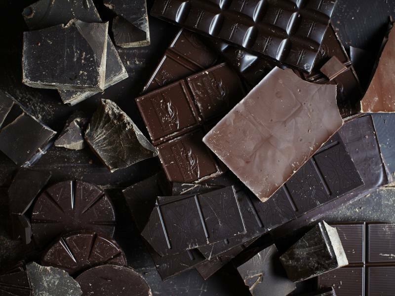 η μαύρη σοκολάτα ωφελεί το νευρικό σύστημα