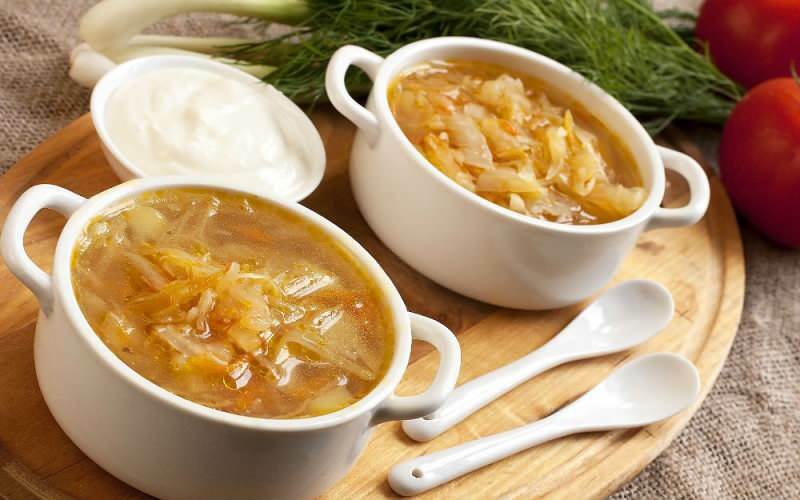 Πώς να φτιάξετε νόστιμη σούπα λάχανου; Συμβουλές για την παρασκευή σούπας λάχανου στο σπίτι