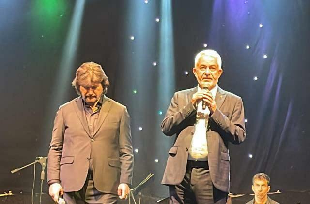 Ο Ahmet Şafak άφησε τη συναυλία του στα μισά λόγω της έκρηξης στο Bartın.