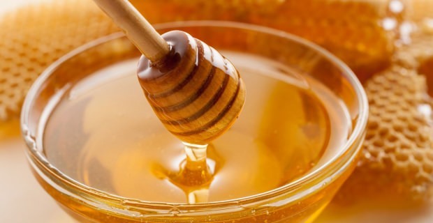 Καθαρισμός του δέρματος με μέλι