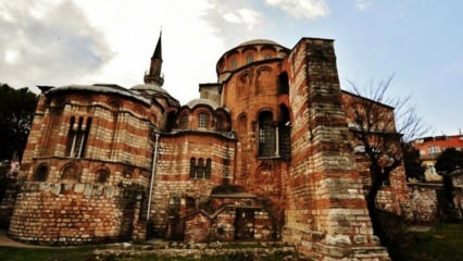 Το Τζαμί της Κωνσταντινούπολης άνοιξε για να λατρεύει!