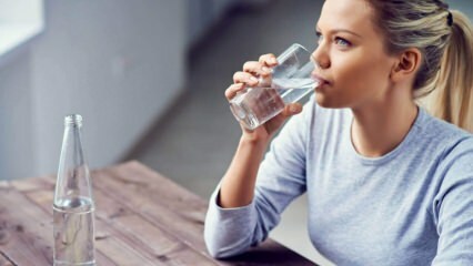 Είναι επιβλαβές να πίνετε πολύ νερό;