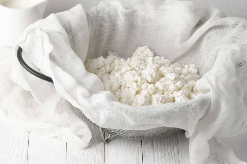 Πώς να χρησιμοποιήσετε cheesecloth στην κουζίνα