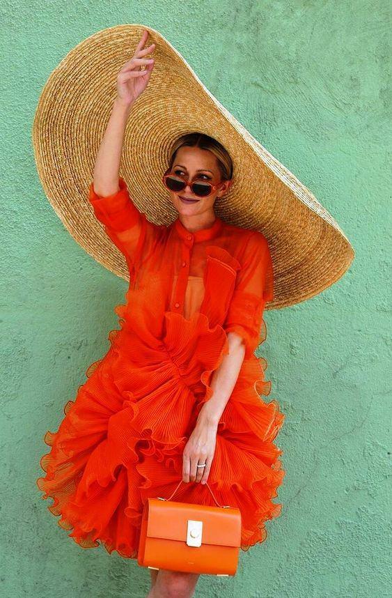 Πορτοκαλί συνδυασμός φορέματος