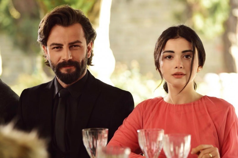 Ο Εμίρ της τηλεοπτικής σειράς, Gökberk Demirci, παντρεύεται τον Özge Yağız! Ποιος είναι ο Gökberk Demirci;