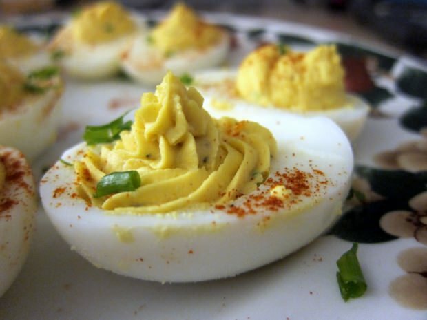 Πώς να φτιάξετε τα γεμιστά αυγά