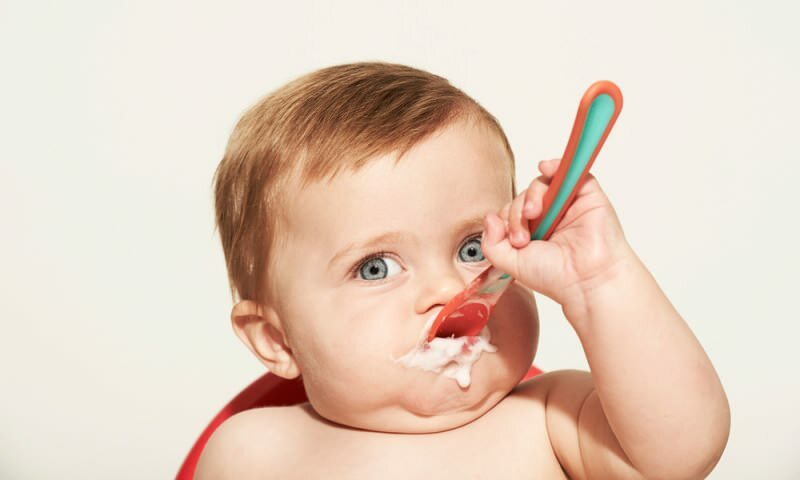 Πώς να δώσετε γιαούρτι σε μωρά