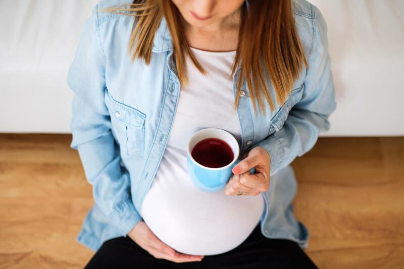 πίνοντας τσάι κατά τη διάρκεια της εγκυμοσύνης