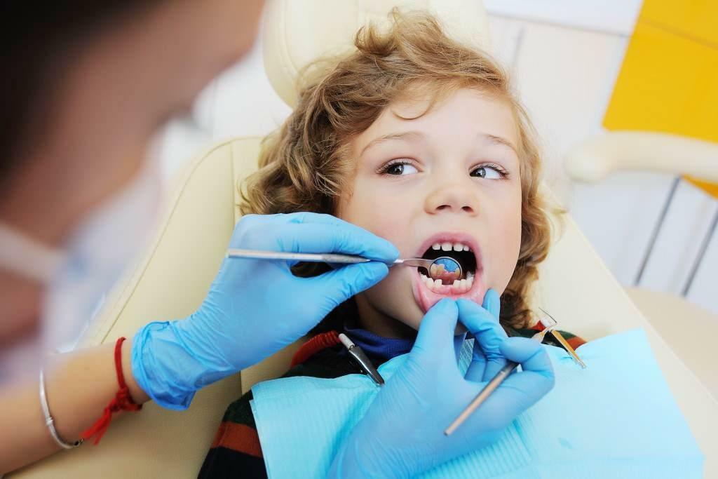 Μην ξεχάσετε να πάρετε την οδοντιατρική φροντίδα του παιδιού σας κατά τη διάρκεια του διαλείμματος.