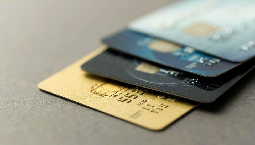 Αναβολή οφειλών πιστωτικών καρτών