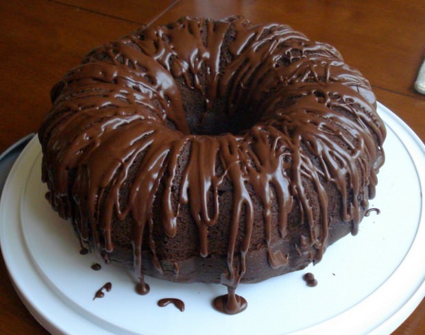 Η ευκολότερη συνταγή κέικ σοκολάτας! Πώς να φτιάξετε ένα κέικ σοκολάτας; Κέικ σοκολάτας με λιγότερο κάλυμμα