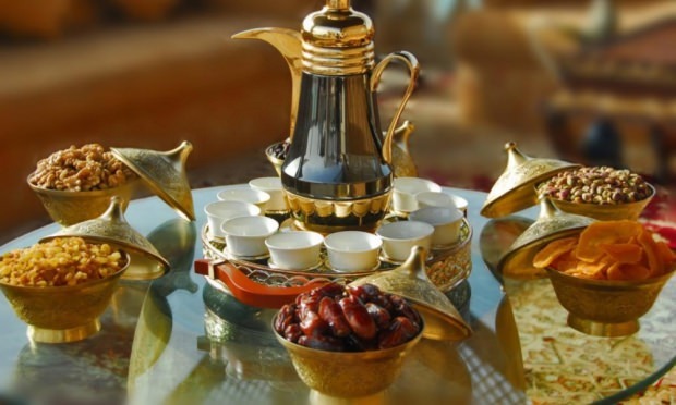 Η ανταμοιβή της πρόσκλησης των επισκεπτών στο iftar