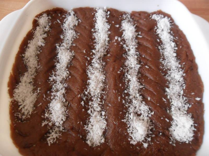 Πώς να φτιάξετε τον ευκολότερο χαλβά αλεύρι σοκολάτας; Χαλβά αλεύρι σοκολάτας με πλήρη γεύση