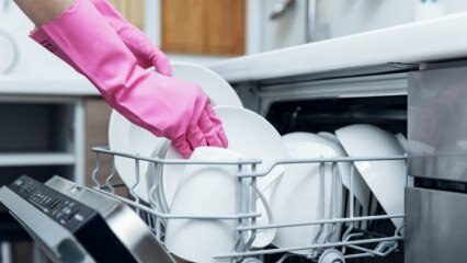Στοιχεία που δεν πρέπει να τοποθετηθούν στο πλυντήριο πιάτων