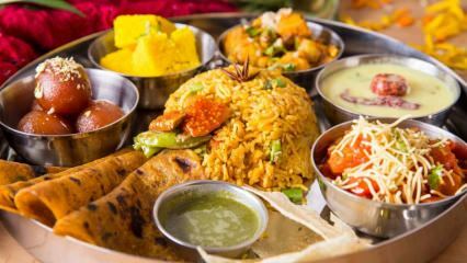 Τι να φάτε στην Ινδία; Τοπικό ινδικό φαγητό