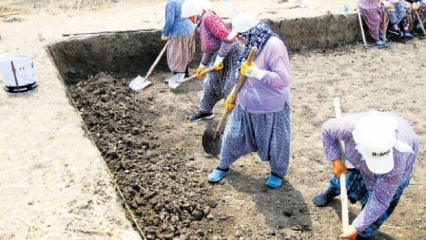 Οι αγροτικές γυναίκες γίνονται αρχαιολόγοι 