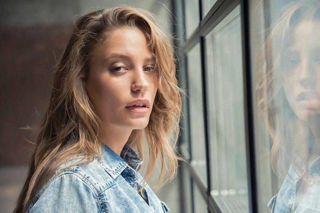 Η περιουσία της Serenay Sarikaya αποκαλύφθηκε 