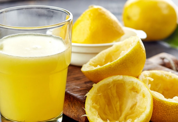 Ο χυμός λεμονιού καίει λίπος;