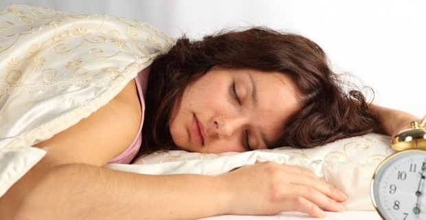 καταστάσεις που προκαλούν εφίδρωση κατά τη διάρκεια του ύπνου τη νύχτα