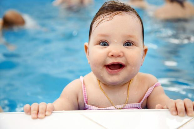 Πότε μπορούν τα μωρά να κολυμπήσουν;